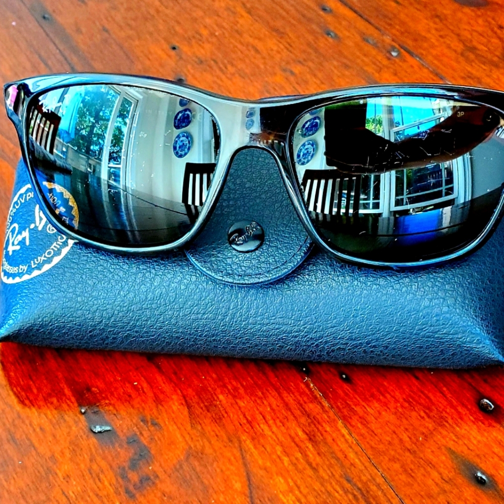 Ray-Ban Wayfarer Sunglasses